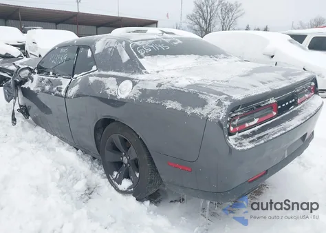 2017 Dodge Challenger Sxt z USA, uszkodzony, nr VIN 2C3CDZAG2HH659145